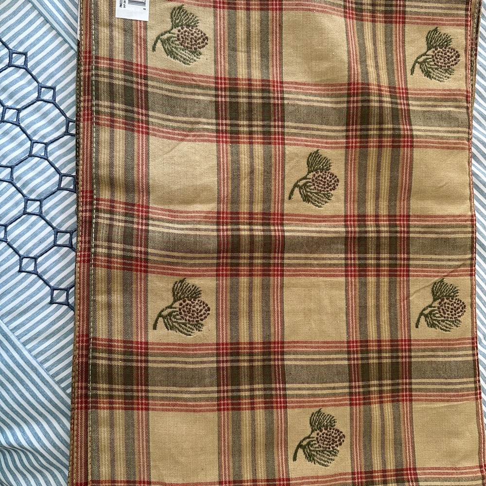 Plaid Pinecone Set of 10‎ Placemats- Multicolor